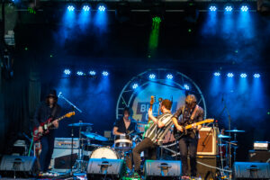 The-Bohemes-live-3.jpg